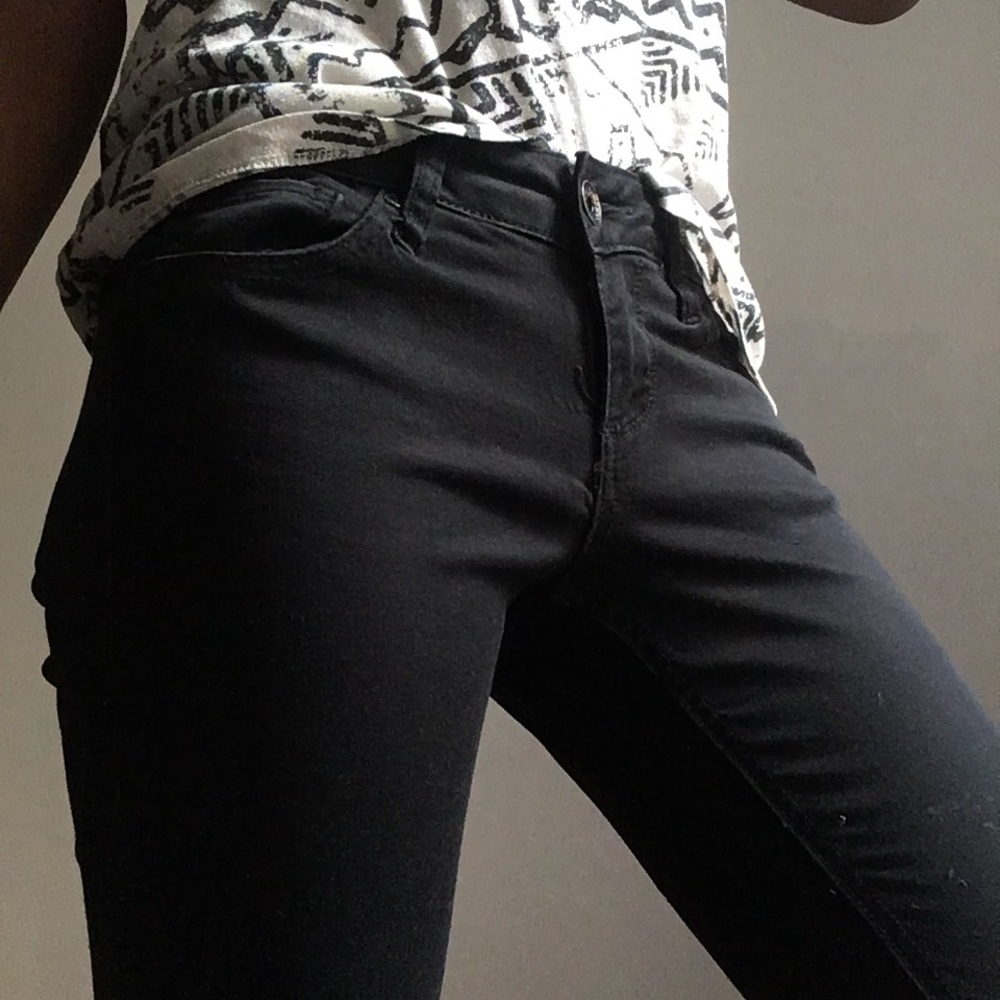 Cool blacks - Picture 2 of 3